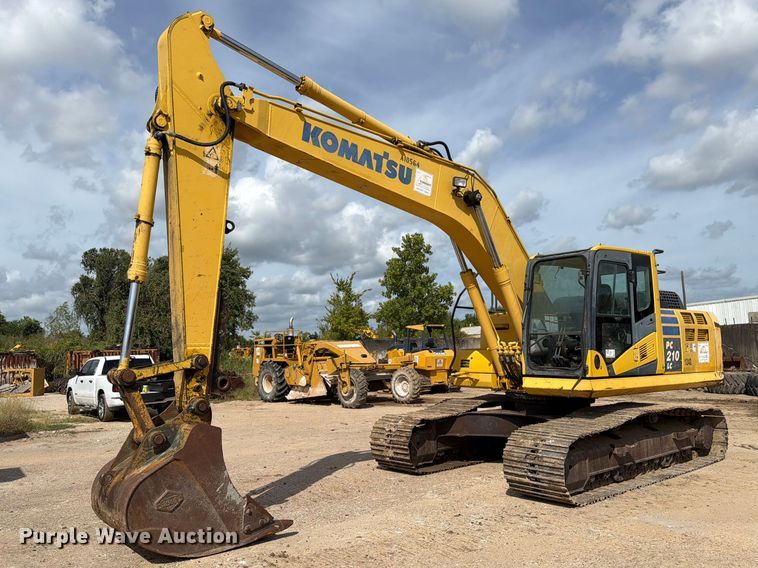 2015 Komatsu PC210LC-10 excavator - EA7378