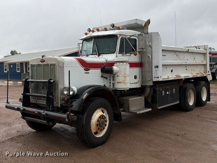 1980 Peterbilt 359 dump truck - EI7762