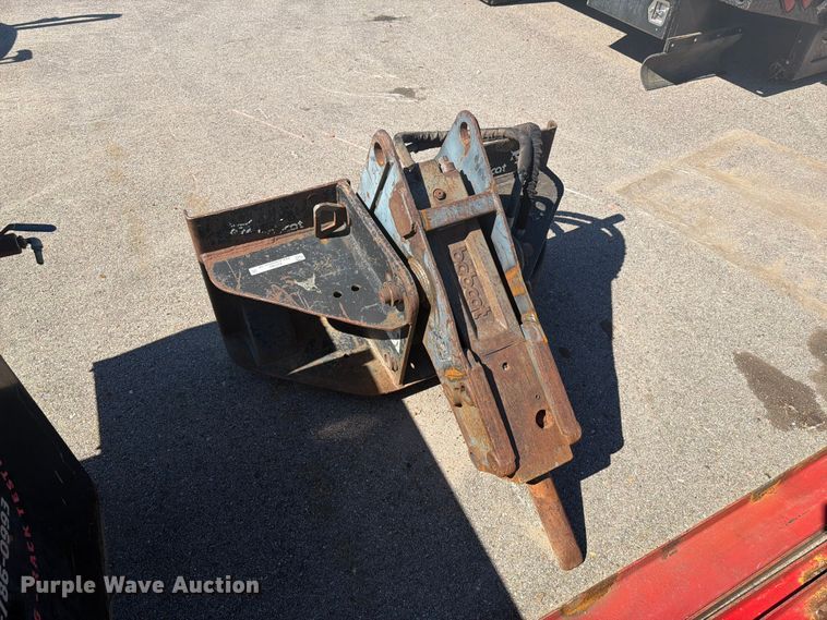 Bobcat skid steer breaker - EI7782