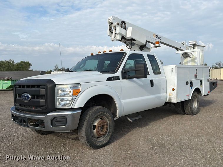 2011 Ford F350 Super Duty Ext. Cab bucket truck - EP7824