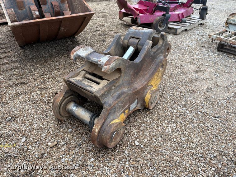 Caterpillar hydraulic quick coupler - EP7881