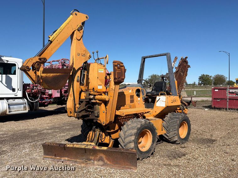 2000 Case 560 trencher - EP7885