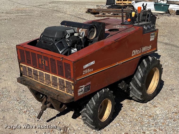 Ditch Witch 255SX cable plow - ER3425