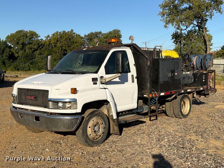 2006 GMC C5500 flatbed truck - ER3463
