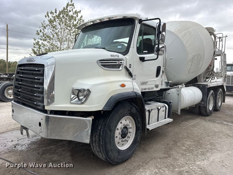 2024 Freightliner 114SD ready mix truck - ES8190