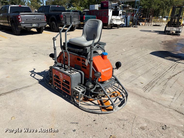 2022 Husqvarna CRT 36 power trowel - EX1036