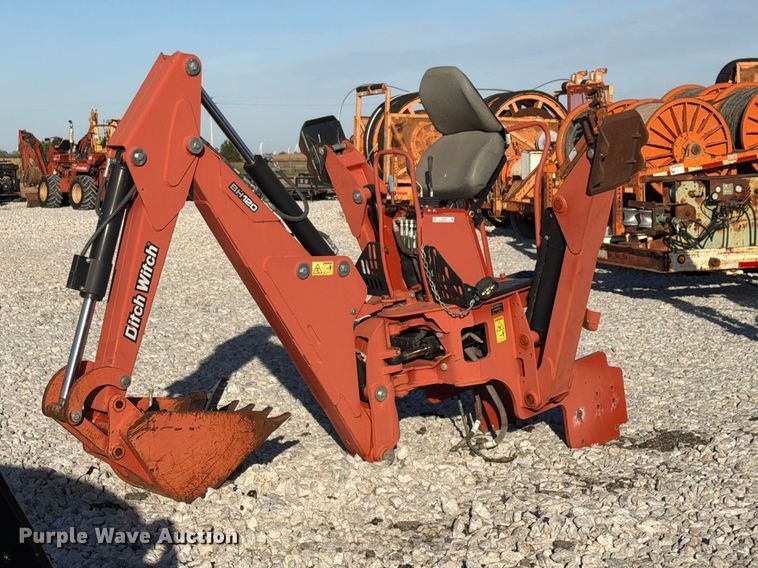 2017 Ditch Witch BH120 backhoe attachment - EX4634