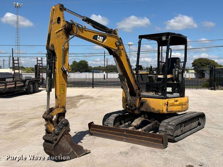 2017 Caterpillar 304E2 CR mini excavator - FB8363