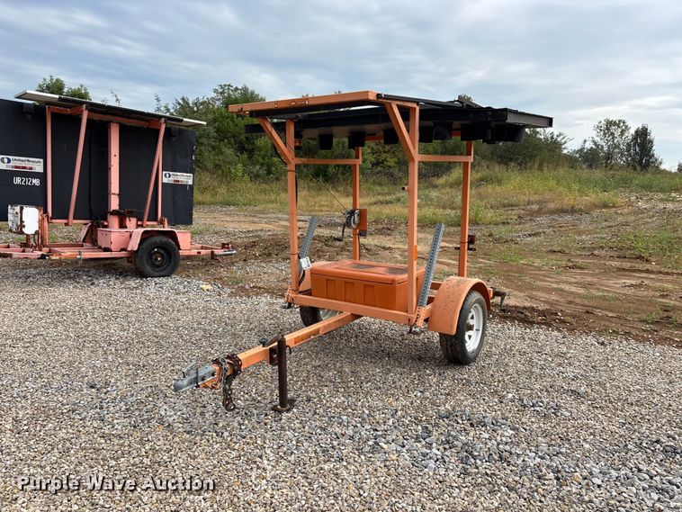 Ver-Mac arrow board trailer - FG0744