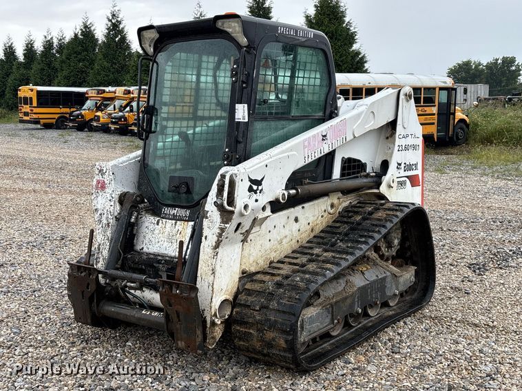 2019 Bobcat T630 Farm Tough Special Edition tracked skid steer loader - FG0748