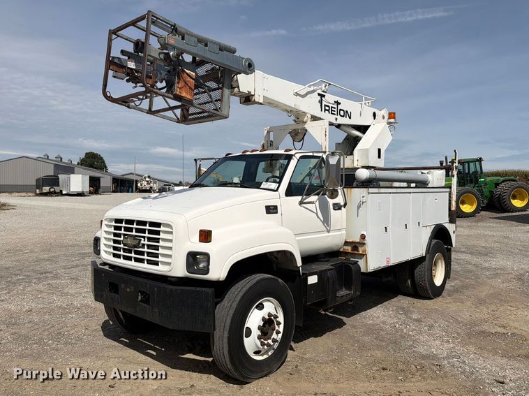 2000 Chevrolet C7 bucket truck - FG3029