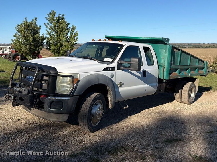 2011 Ford F550 Ext. Cab dump truck - FH6426