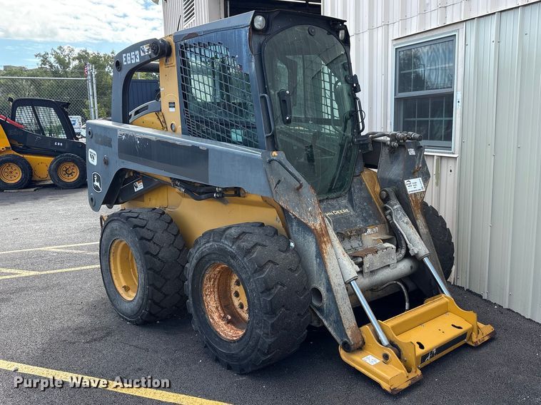 2014 John Deere 328E skid steer loader - FJ2010
