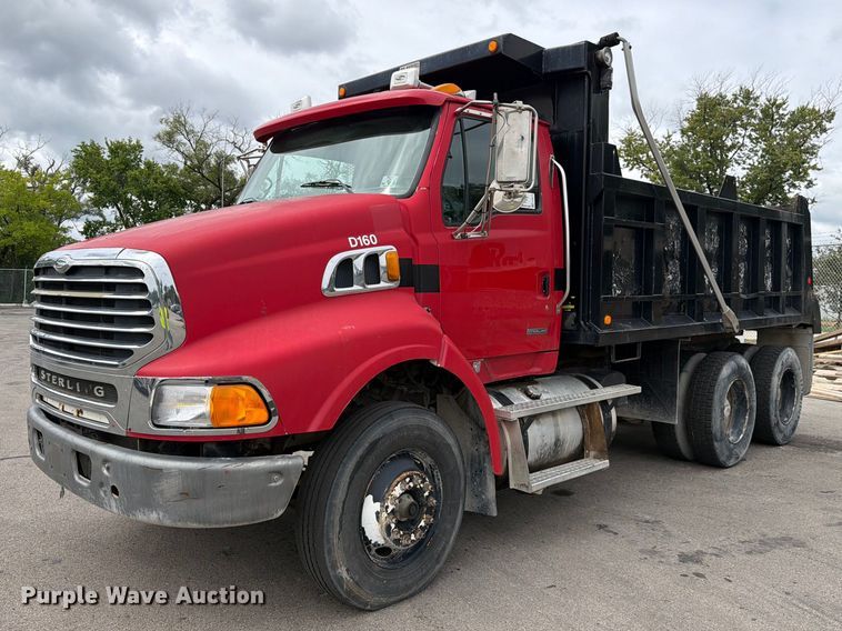 2008 Sterling Truck L8500 Series dump truck - FJ2012
