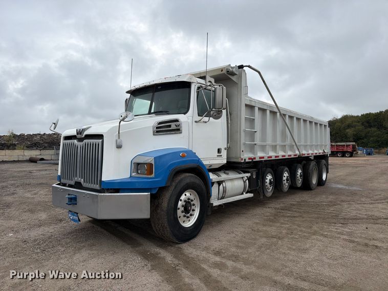2017 Western Star 4700 dump truck - FK3679