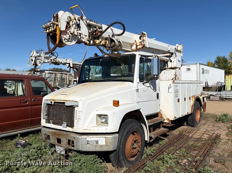 1997 Freightliner FL70 digger derrick truck - FT6894