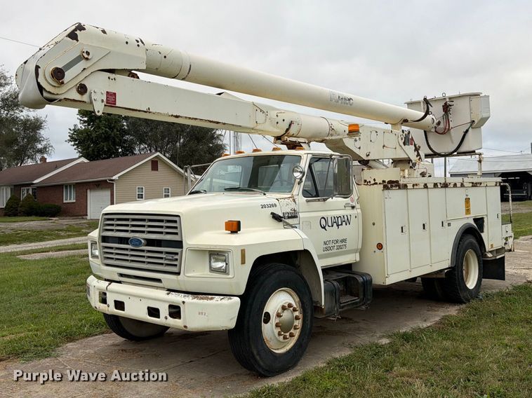 1994 Ford F700 bucket truck - FU4699