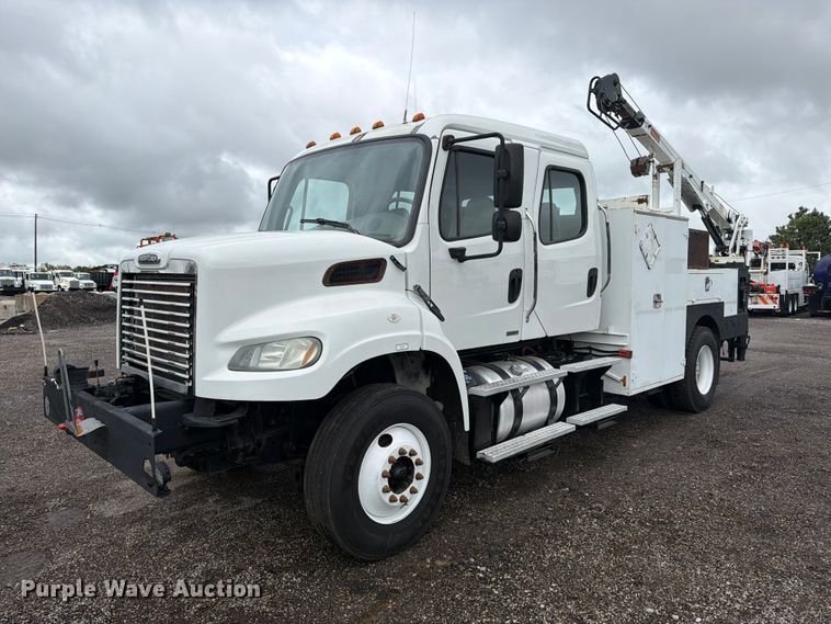 2012 Freightliner Business Class M2 Crew Cab utility / service truck - FW3526