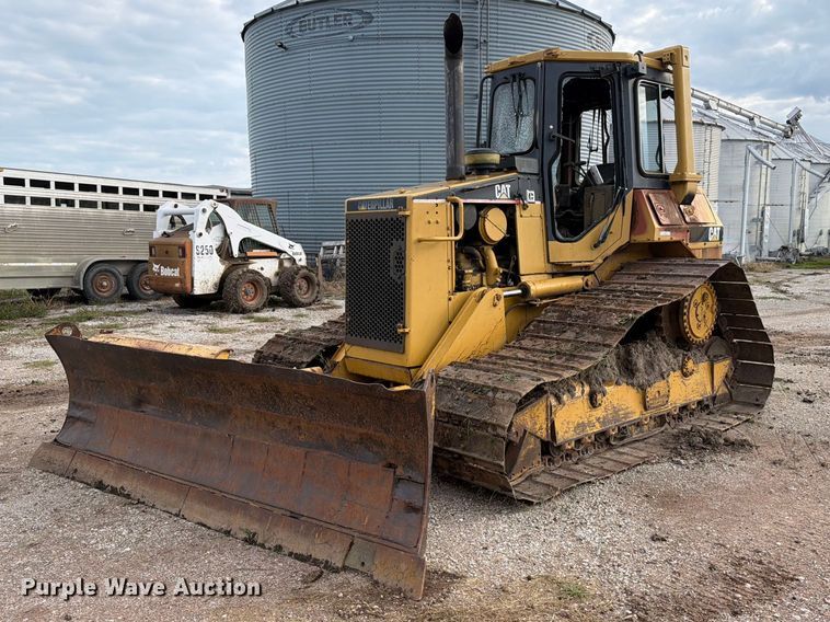 1981 Caterpillar D4H dozer - OE9723