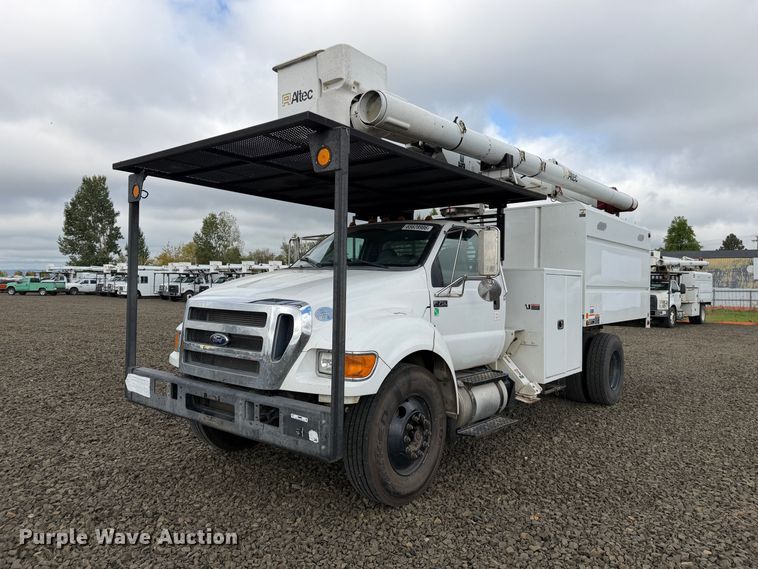 2015 Ford F750 Super Duty forestry bucket truck - YA4682