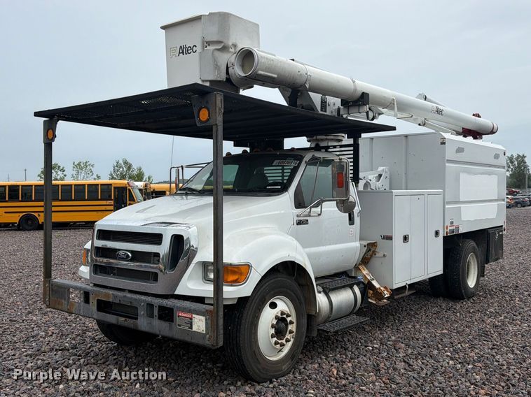 2015 Ford F750 Super Duty forestry bucket truck - YA4992