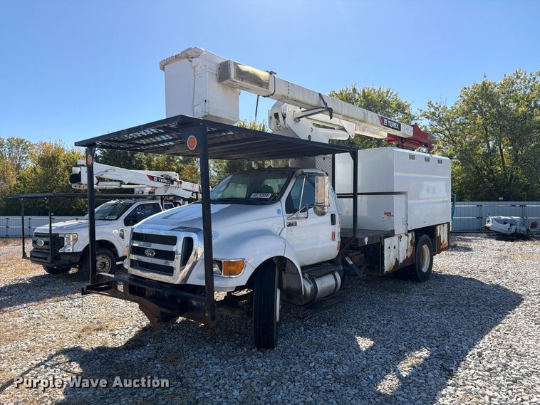 2015 Ford F750 Super Duty forestry bucket truck - YA5228