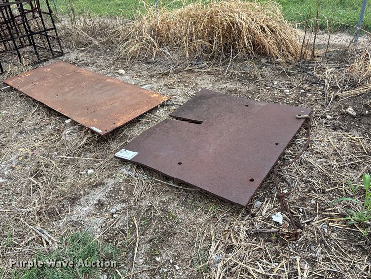(2) street plates - DS2564