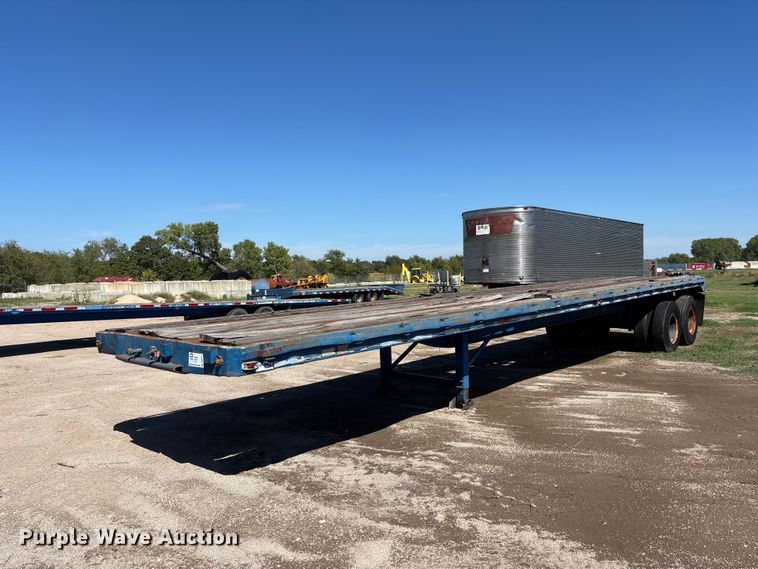 1970 Trailmobile P31T0SAH flatbed trailer - DS2577