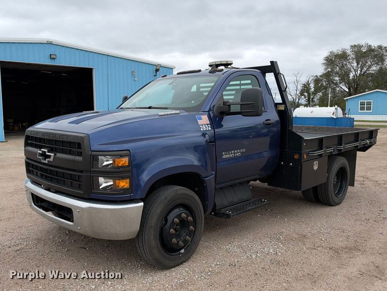 2023 Chevrolet 4500 flatbed truck - EC4611