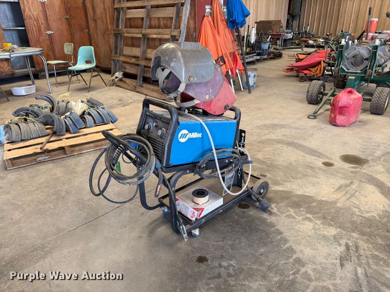 Miller Millermatic 211 welder - EP7717