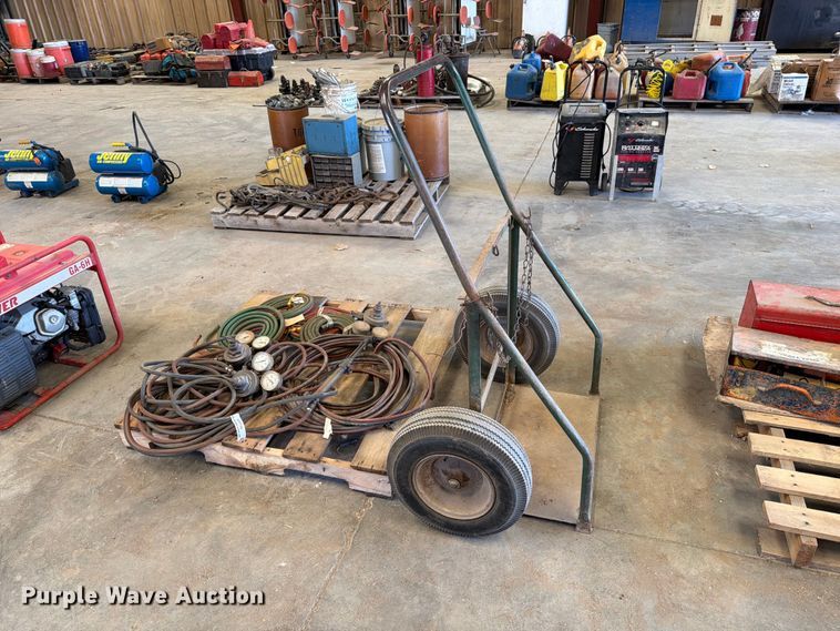 Pallet of torch hoses and components - EP7746