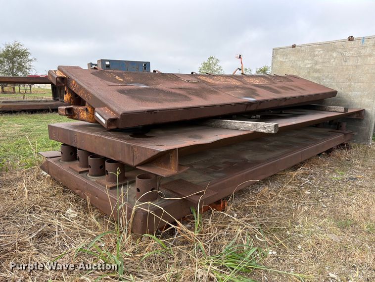 (2) sets of trench shields - ES1081