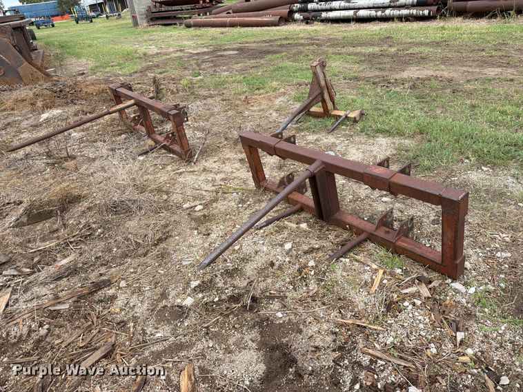 (3) hay bale spears - ES1093