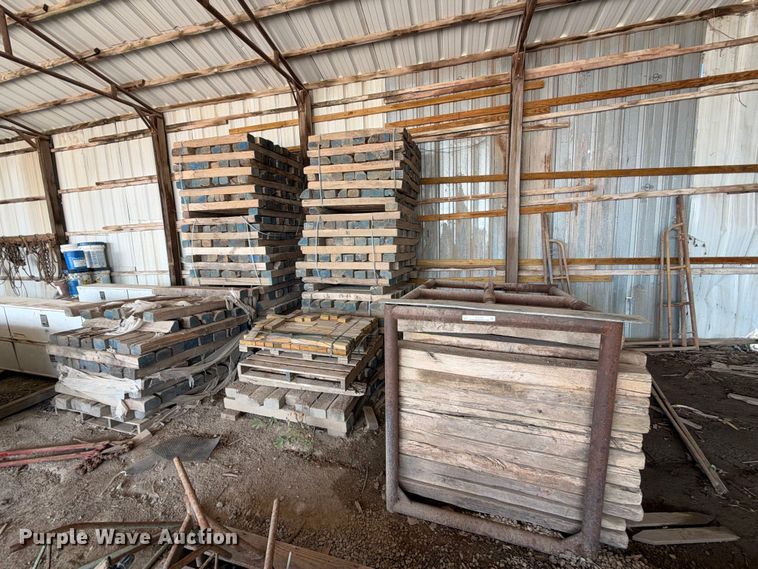 (7) pallets of blocking  - EX2240