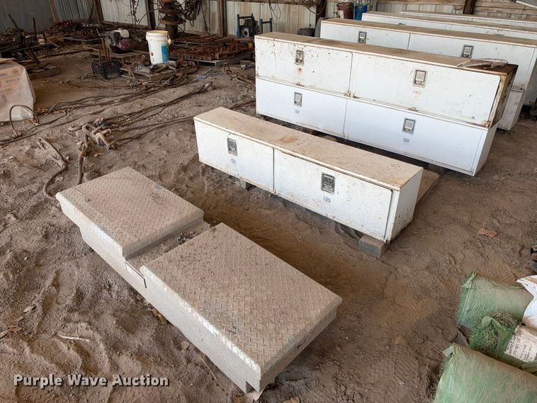 (4) toolboxes - EX2242