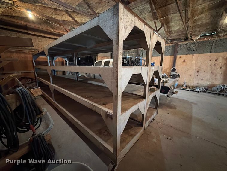 Metal shelves  - EX2269