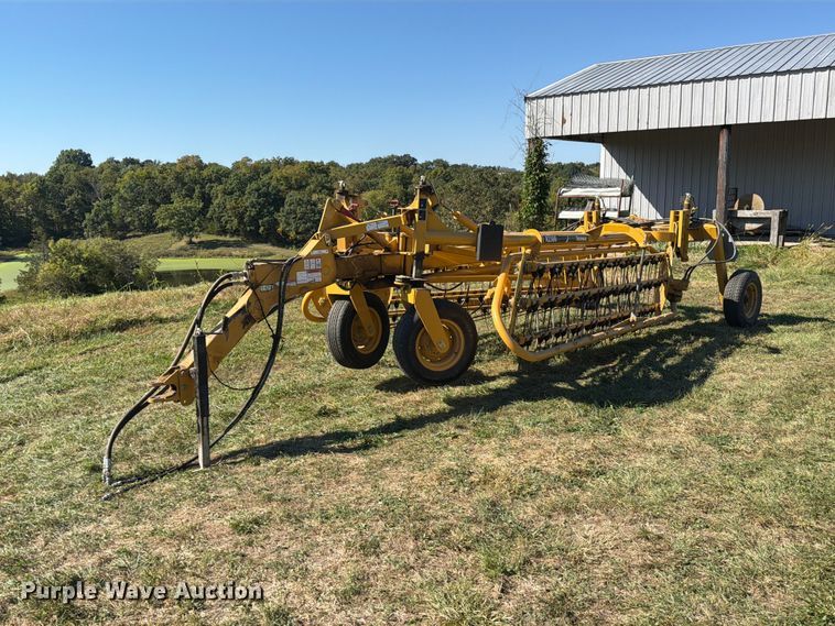 2015 Vermeer R2300 hay rake - DZ4941