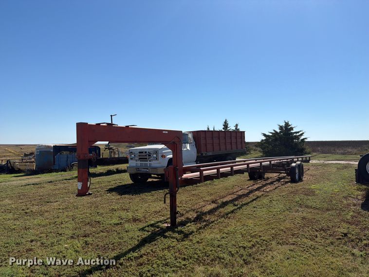 Hay bale trailer - EI7791