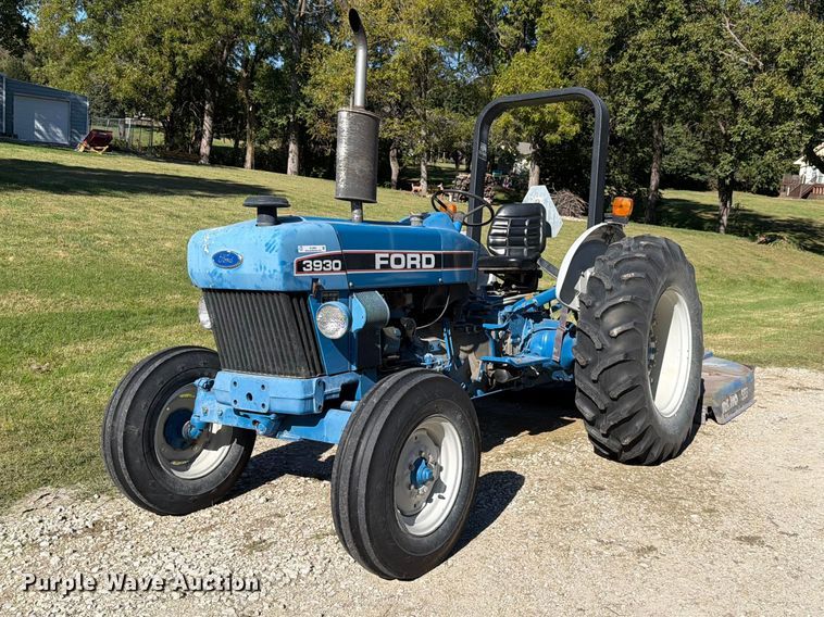 1993 Ford 3930 tractor - EL0995