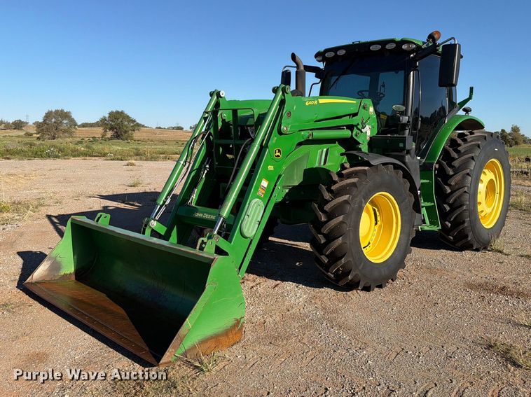 2016 John Deere 6155R MFWD tractor - EW7546