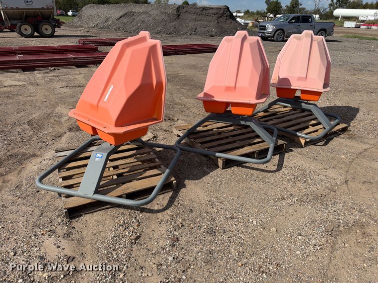 (3) B&W livestock mineral feeders - EX1508