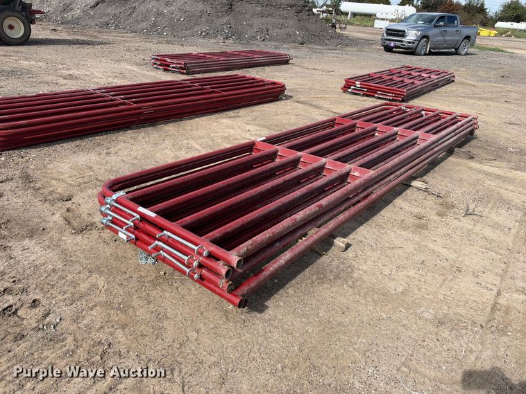 (5) 16' livestock gates - EX1516