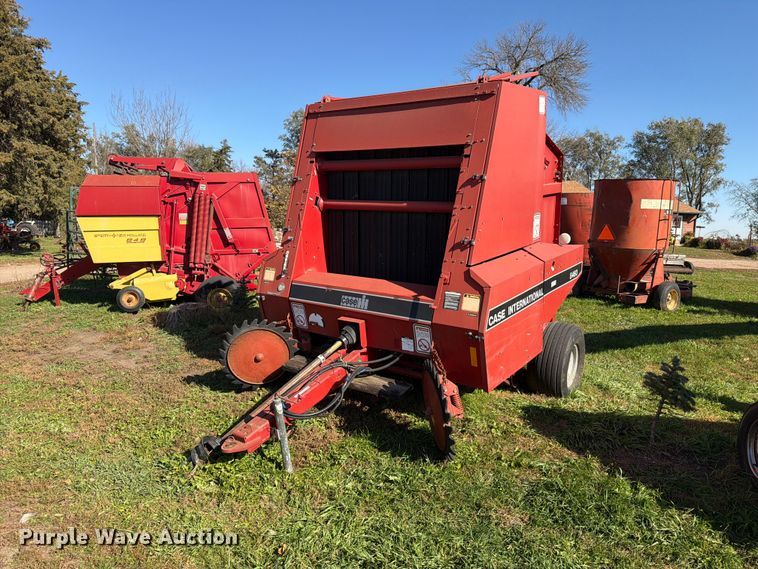 1991 Case International 8460 round baler - FT6973