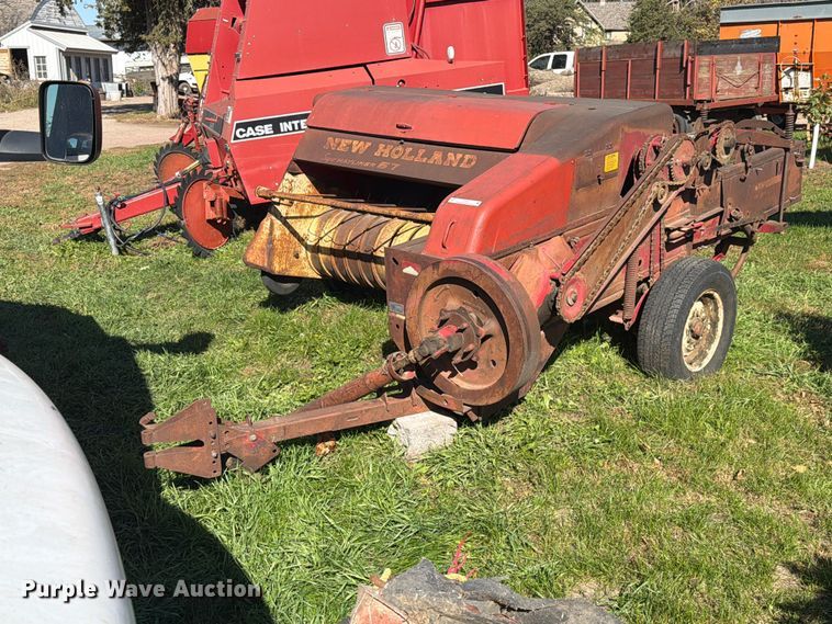 New Holland S67 small square baler - FT6974