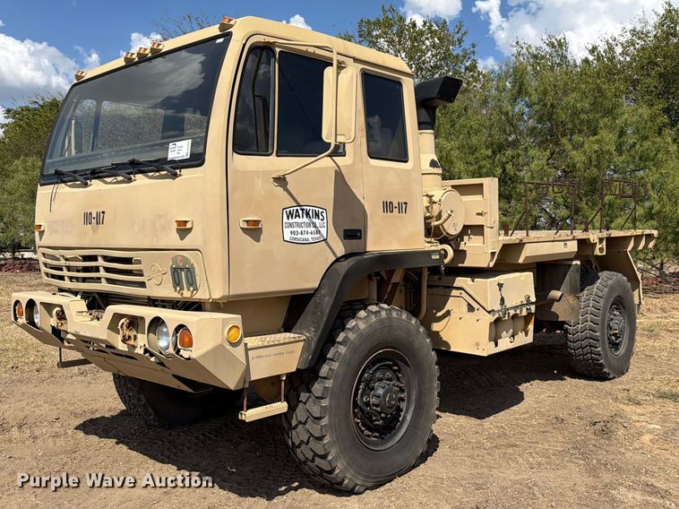 1996 Stewart & Stevenson 4X4 flatbed truck - FN3654