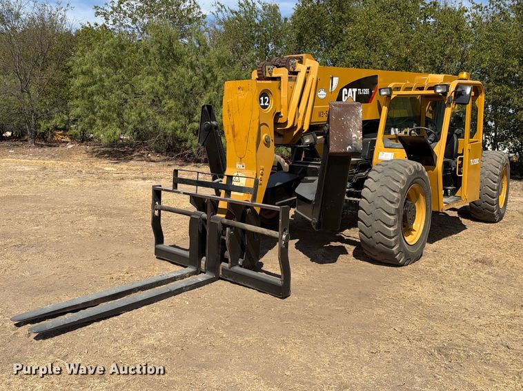 2011 Caterpillar 1255C telehandler - FN3682
