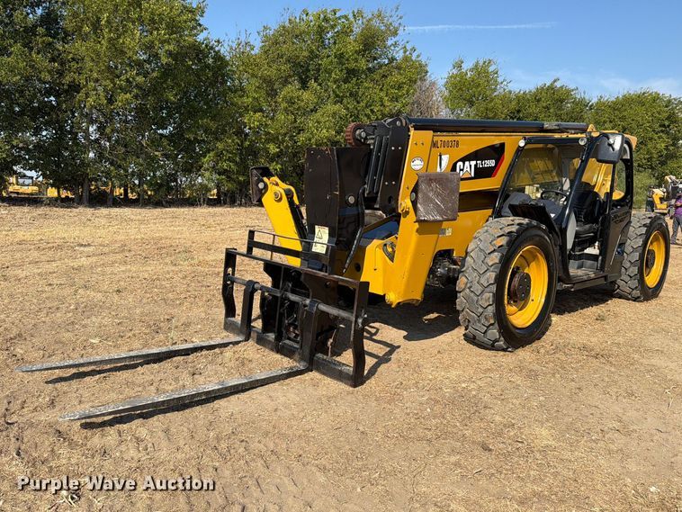 2015 Caterpillar 1255D telehandler - FN3685