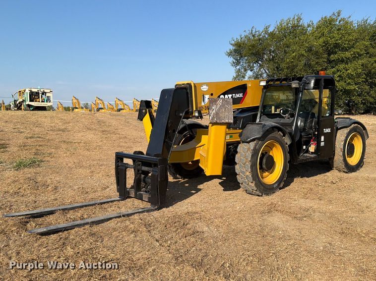 2014 Caterpillar TL943C telehandler - FN3686
