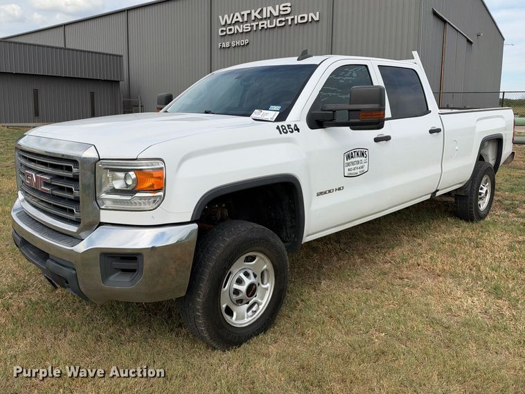 2018 GMC Sierra 2500 4X4 Crew Cab pickup truck - FN3737