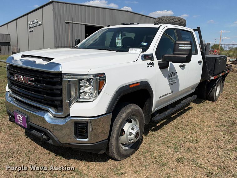 2021 GMC Sierra 3500 4X4 Crew Cab flatbed pickup truck - FN3742